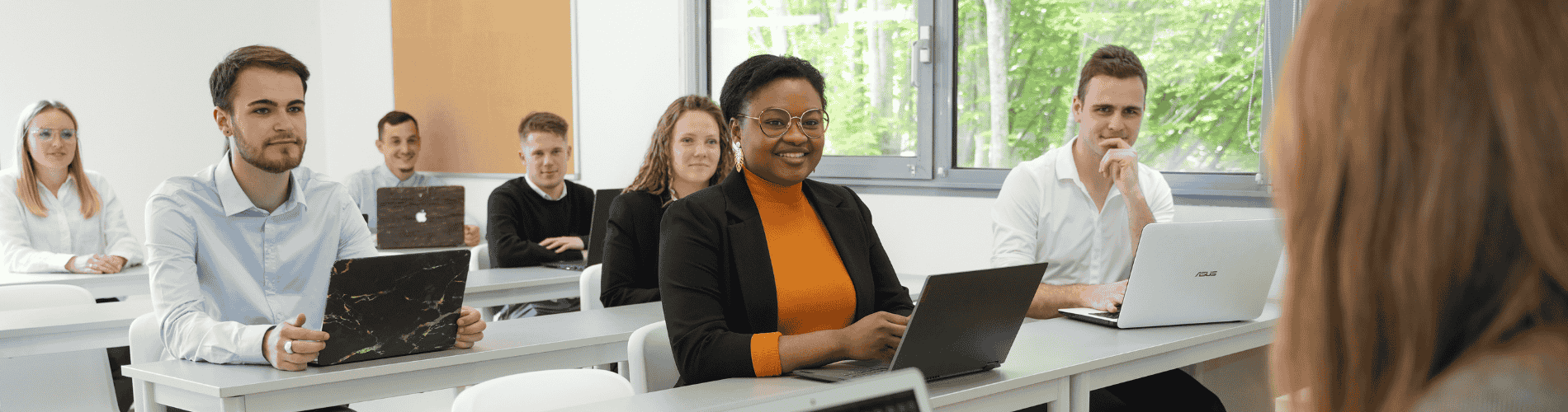 offres-alternance-en-finance-IHECF