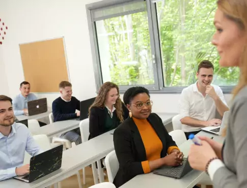 Intégrez notre Bachelor 1 en Gestion Finance