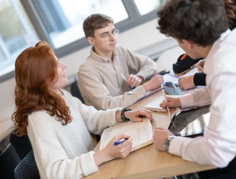 Job, salaire, &eacute;tudes : tout en un