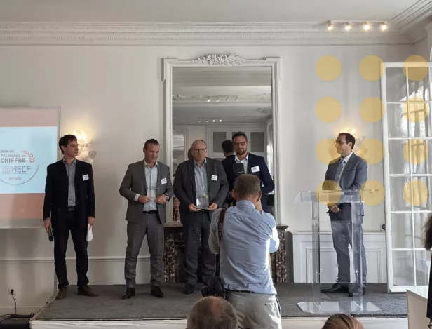 photo-podium-palmarès-du-chiffre-2024-3ème-ihecf