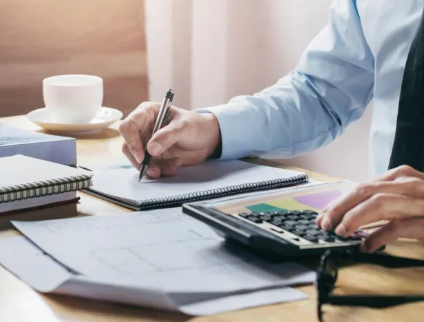 quelles-sont-les-erreurs-de-paie-les-plus-fréquentes-et-comment-les-eviter-bachelor-gestion-de-la-paie-alternance-comptabilite