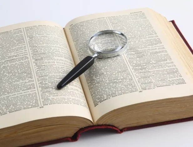 dictionnaire-loupe-IHECF-Lyon