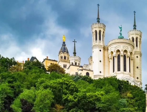 lyon-basilique-IHECF-Lyon