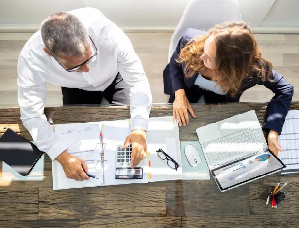 Fais-tes-armes-dans-les-journaux…-comptables-!-Plan-de-travail-1