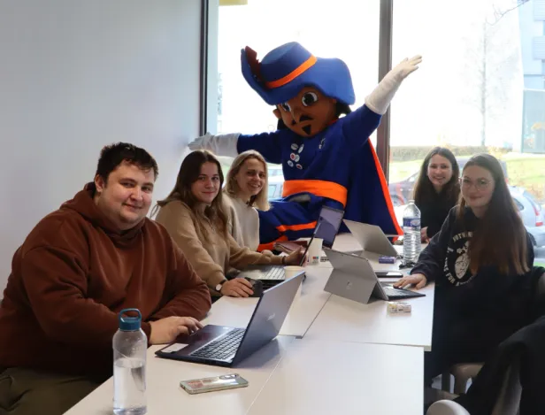 challenge-my-little-cabinet-DSCG-IHECF-Caen