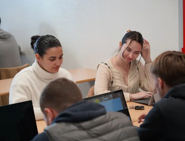 Devenir-un-professionnel-du-chiffre-recherch&eacute;-par-l-s-entreprises