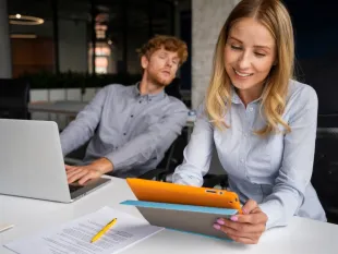 construire-sa-carriere-en-comptabilite-a-paris-bien-choisir-son-ecole-alternance-formation-dcg-gestion