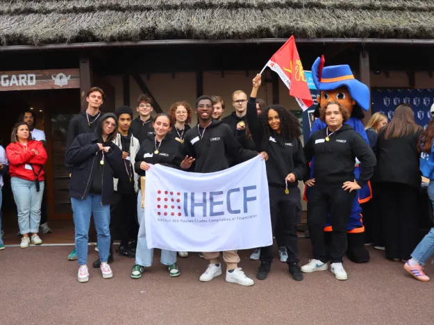 Journée d’intégration de nos étudiants à l'IHECF Caen au parc Festyland 19